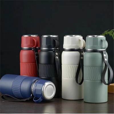 21oz Large Capacity Stainless Steel Thermos with Carrying Strap