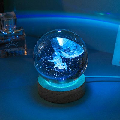 Engraved Astronut Crystal Ball Night Light