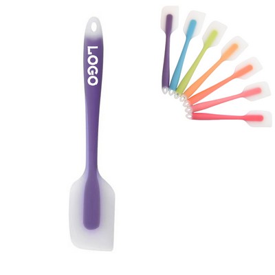 The seamless design of this clear silicone spatula ensures no residue is hidden and is easy to clean