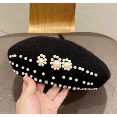 Wool Multi-pearl Flower Shell Hat