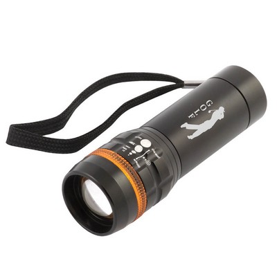 Zoom Dual Power Flashlight