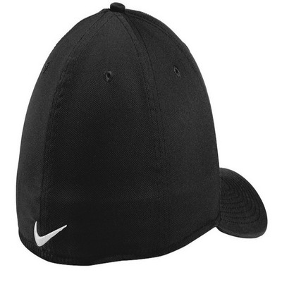 Nike Dri-FIT Classic 99 Cap.