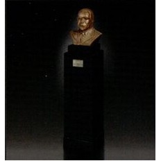 Classic Bronze Bust Monument Sculpture